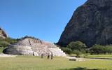 Al igual que El Tepozteco, la zona arqueológica de Chalcatzingo se encuentra bajo resguardo del INAH